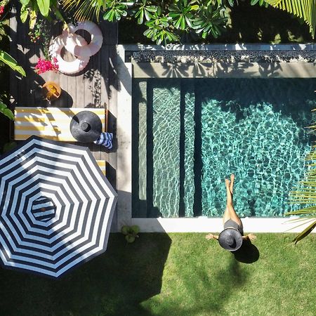 Loop Villas Kuta  エクステリア 写真